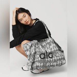 NWOT ALO Shopper Tote in Grey Tiedye